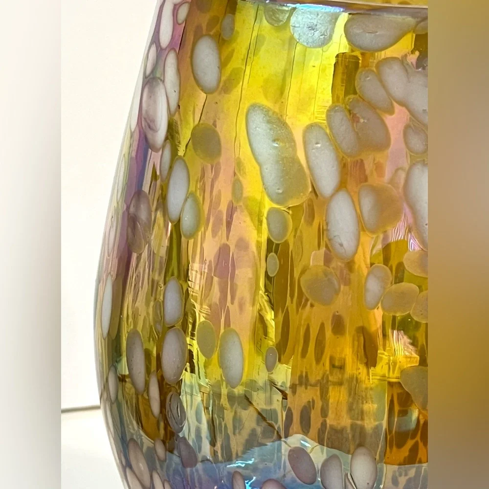 Z Gallerie White Confetti Luste Amber Ribbed Gold Iridescent Hand Blown Vase 9.5